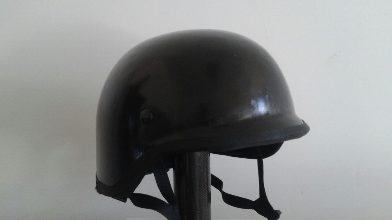 Carbon fiber bulletproof helmet